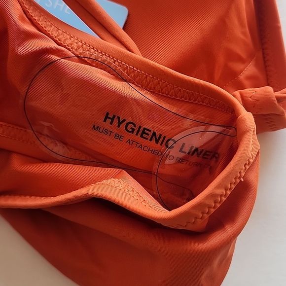 Cupshe One Piece Swimsuit NWT Size Medium - Picture 3 of 3